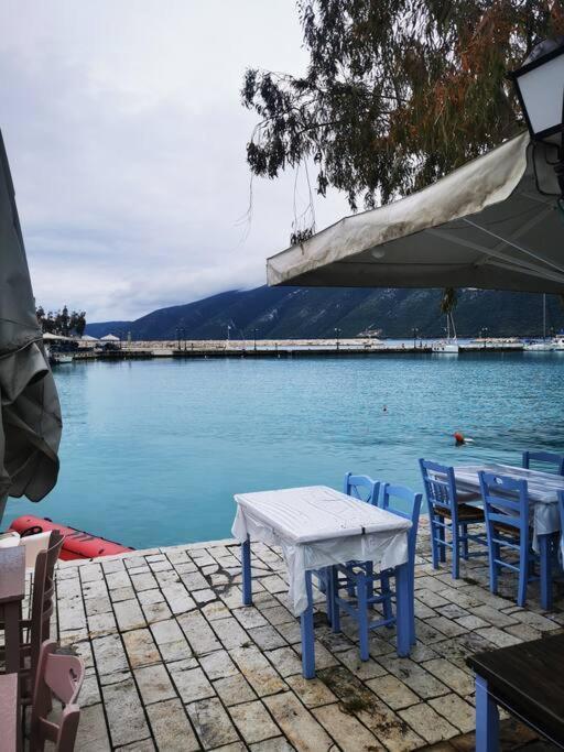 Politis' Wooden House Apartment Vasiliki  Bagian luar foto